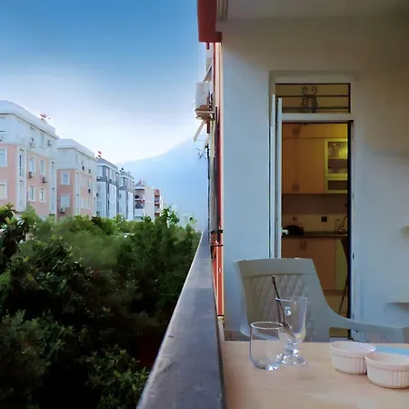 And Serene Flat With Balcony In Apartment *
