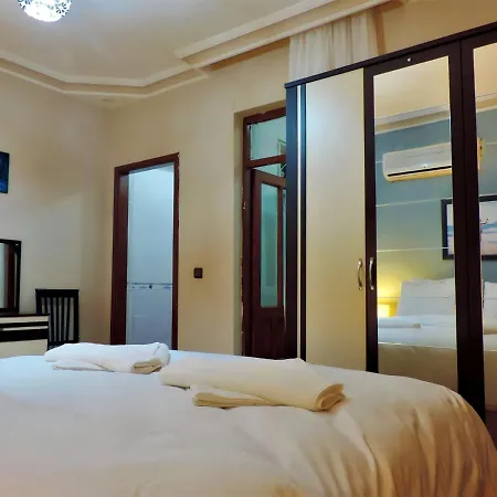 And Serene Flat With Balcony In Apartment *